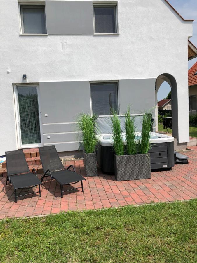 Marilyn Apartman Gyenesdiás Zewnętrze zdjęcie