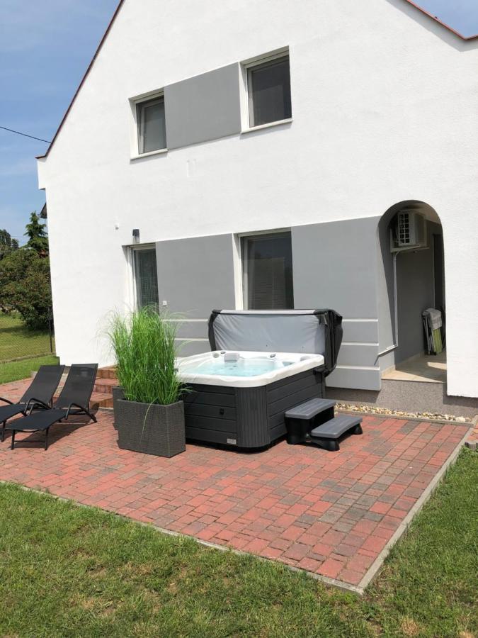 Marilyn Apartman Gyenesdiás Zewnętrze zdjęcie